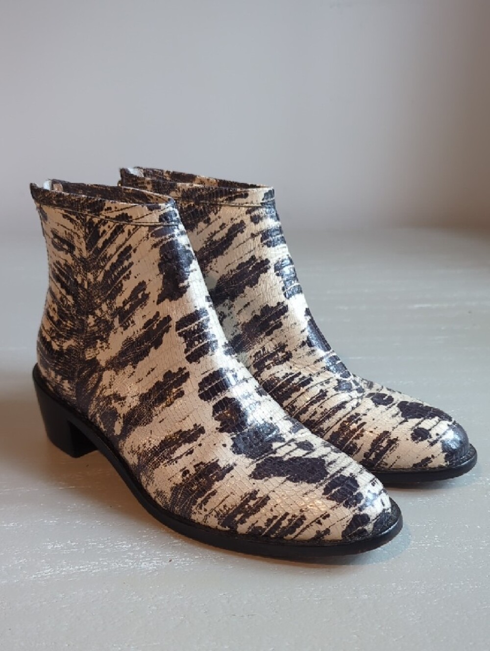 Loeffler Randall “Felix” Lizard Embossed Leather Booties‎ $425 size 6.5B image 7